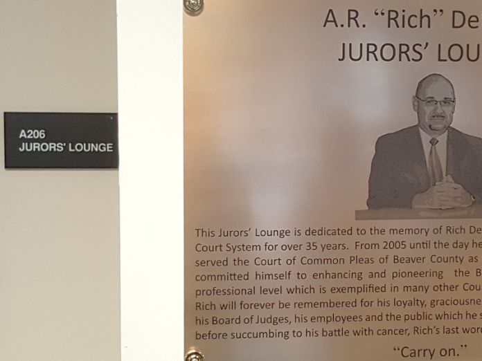 jurors-lounge-2